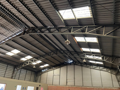Bodega Caupolicán / Lautaro, A 1,8 Km Américo Vespucio