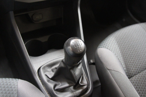 Imagem 10 de 13 de Volkswagen Gol Gol 1.6 Msi Flex 8v 5p Flex Manual