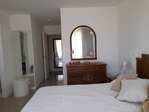 Imagen 8 de 23 de Punta Del Este , Mansa, Apartamento Con Servicios Y Bajos Costos Comunes-- Ref: 54644