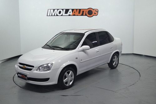 Imagen 1 de 12 de Chevrolet Classic 1.4 Lt 4p Mt 2011-imolaautos
