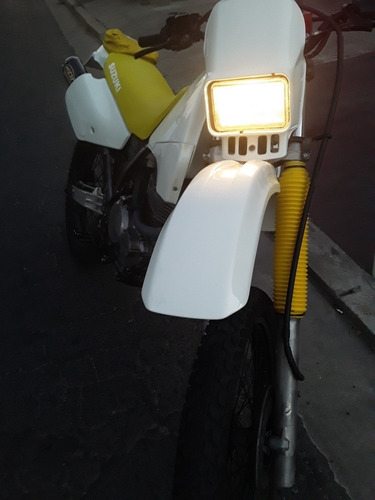 Imagen 9 de 10 de Suzuki Dr 250