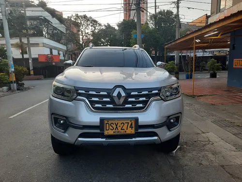 Renault Alaskan 2.5 Intens