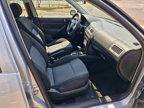 Volkswagen Jetta 2.0 At