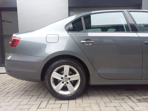 Imagen 7 de 19 de Volkswagen Vento 1.4 Highline 150cv At