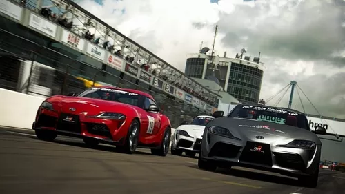 Jogo PS4 Corrida Gran Turismo Sport Mídia Física Novo Hits - PSTUDIOS -  Jogos de Corrida e Voo - Magazine Luiza