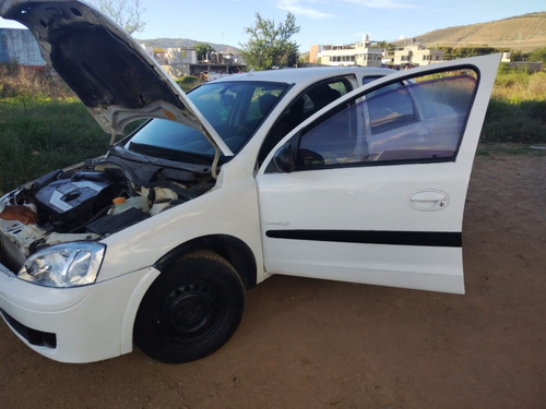 Chevrolet Corsa 1.8 4p Comfort A Mt