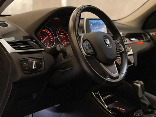 Imagem 4 de 15 de Bmw X1 2.0 Turbo Activeflex Sdrive20i Xline 2018 70.000km