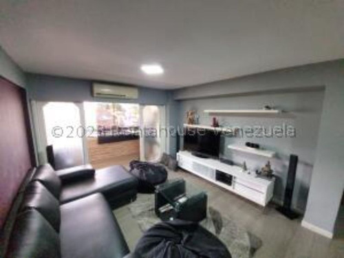 #24-9847 Comodo Apartamento En San Roman