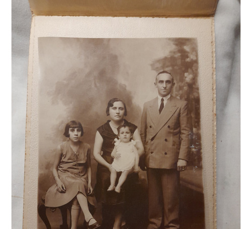 Fotos Antiguas En Familia En Album G14 - V/envío