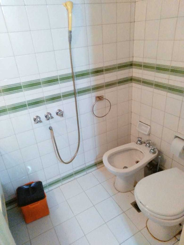 Imagen 11 de 14 de Tucuman Y Parana 126 M2. A Refaccionar. Apto Vivienda O Profesional
