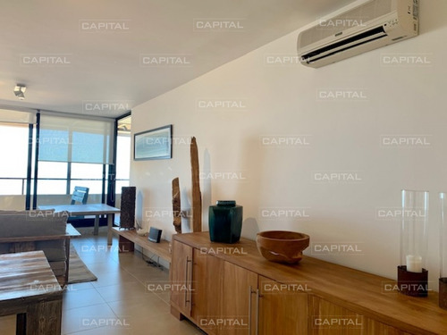 Venta De Apartamento De Dos Dormitorios Con La Mejor Vista Hacia El Atardecer, Punta Ballena- Ref: 30673
