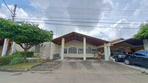 Imagen 3 de 22 de Casa En Urb. Laguna Paraiso