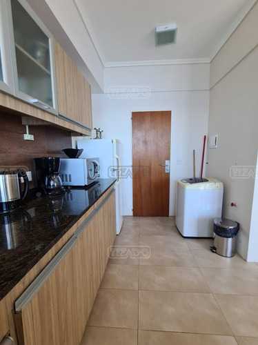 Departamento En Venta Ubicado En Centro De Bariloche, Bariloche