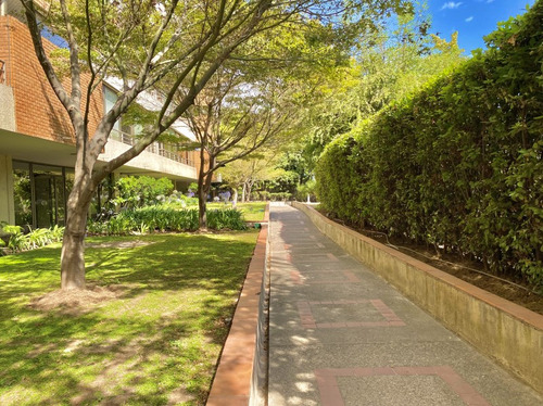 Excelente Conectividad, Parrilla Interior, 2d+servicio