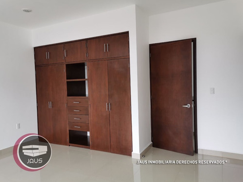 Bonita Residencia En Lomas De Cocoyoc.
