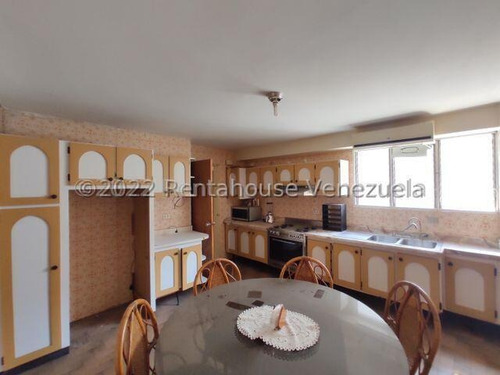 Apartamento Amplio En Calicanto Resd. Caroni. Ljsa 23-4948