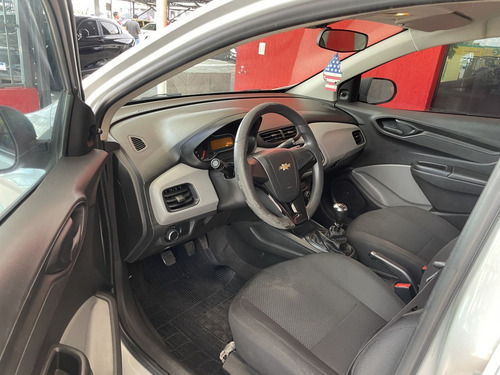 Chevrolet Onix ONIX HATCH Joy 1.0 8V Flex 5p Mec.
