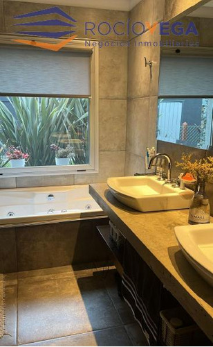 Casa En Venta En Barrio Privado Weston, Moreno