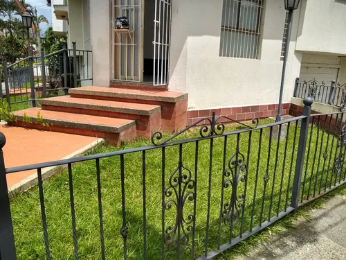 Hermoso Apartaestudio Laureles