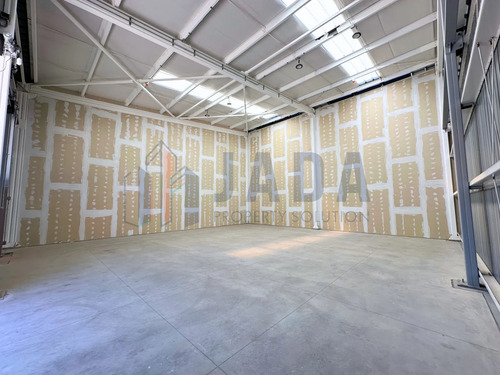 Bodega En Arriendo En Ciudad Empresarial 156m2 Huechuraba