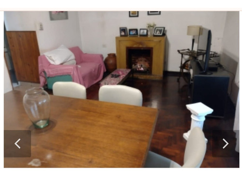 Casa De 8,66 X 38,51 En Villa Del Parque