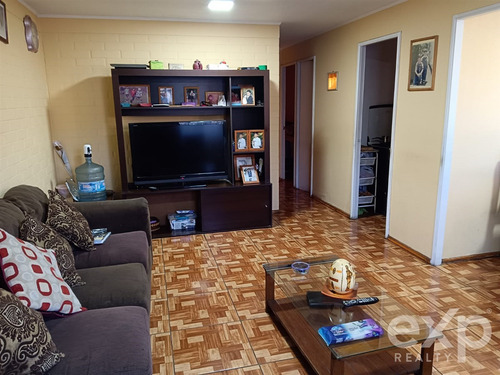 Casa En Venta De 2 Dorm. En Lampa