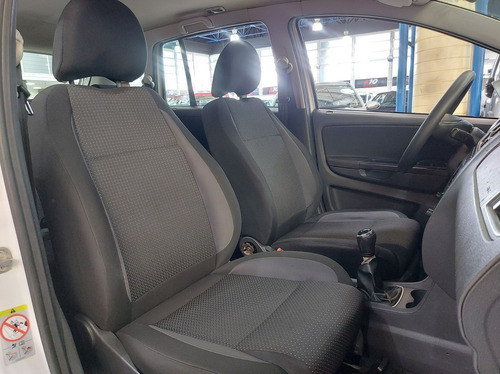 Imagem 12 de 15 de Volkswagen Spacefox 1.6 Msi Trendline 8v