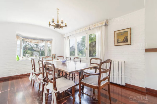Casa De Construccion Tradicional En Playa Brava, Punta Del Este En Venta