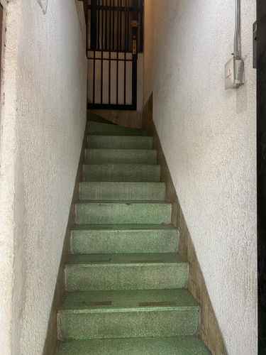 Edificio Con Bodega En Venta En Azcapotzalco.