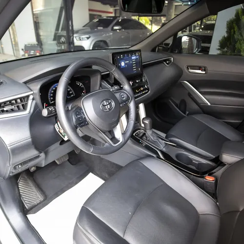 Toyota Corolla Cross xei 2.0