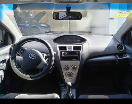 Toyota Yaris 5puertas Manual Recibo