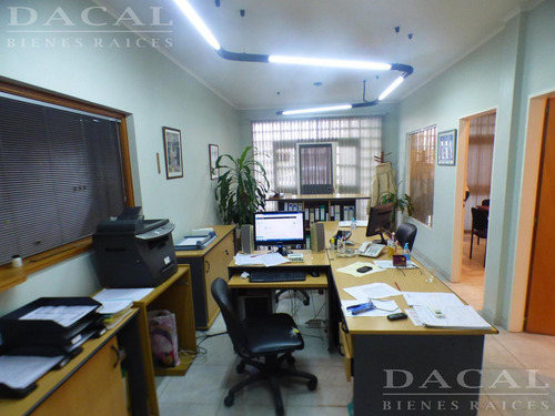 Depósito En Venta En La Plata Calle 119 E/ 526 Y 527 Dacal Bienes Raices