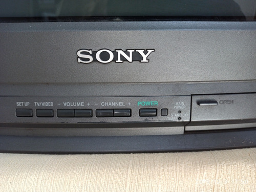 Televisor Sony Trinitron 20 Pantalla Semi Plana Para Reparar