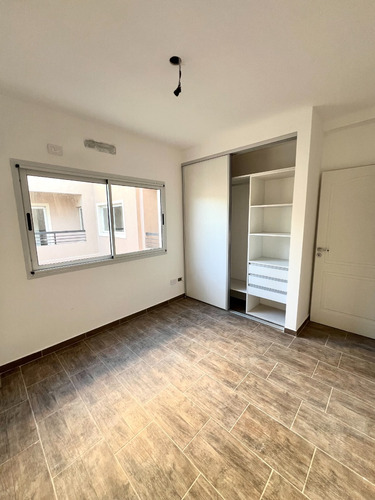 Departamento A Estrenar 2 Ambientes Con Balcón. Muy Amplio Living. Bajas Expensas