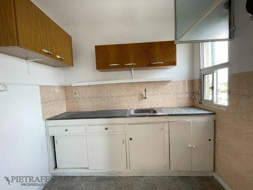 Apartamento En Alquiler 2 Dormitorios 1 Baño-av. San Martin-aguada- Ref: 1864