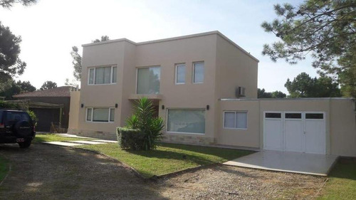 Casa De 5 Ambientes En Venta En La Herradura - Pinamar