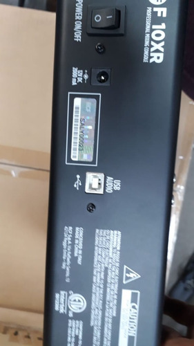 Mesa De Som Rcf F10 Xr C/ Interface De Audio Integrado