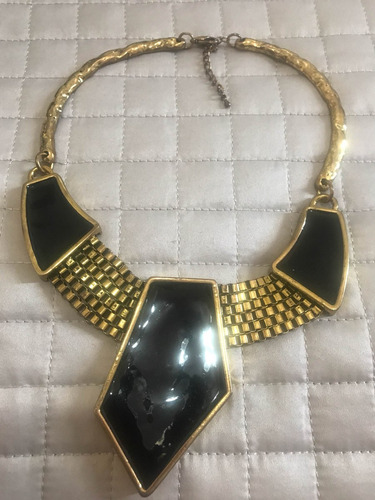 Max Colar Preto Dourado Usado Lindo!