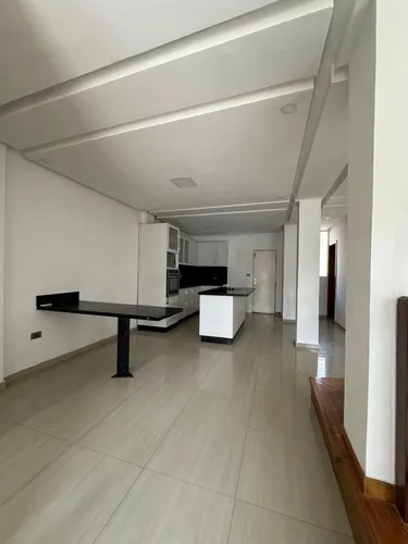 Hermosa Casa Urb Vistamar