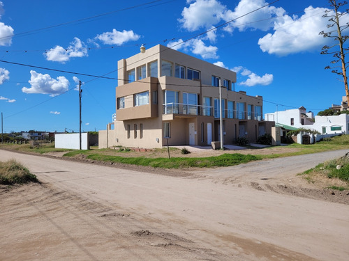 Casas En Alquiler Temporal  Necochea - Quequén  A 30 Metros Del Mar 