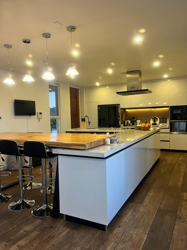 Espectacular Casa Autosustentable En Condominio Exclusivo
