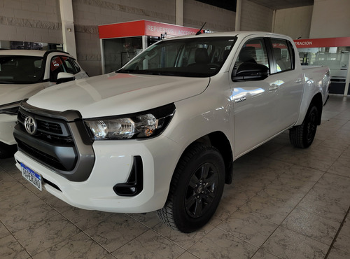 Toyota Hilux Pick-up 2.8 Cd Sr 204cv 4x4