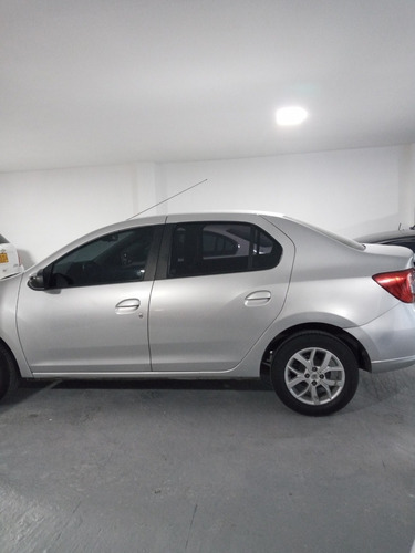 Renault Logan 2016 1.6 Dynamique
