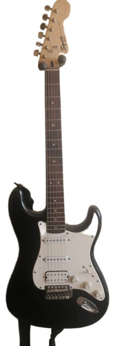 Guitarra Fender Stratocaster Squier + Amplificador Peavy 26w