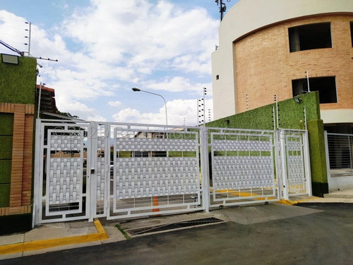 Townhouse En Venta Urb Karol Home Ii, Av Aragua 23-31055 Hc