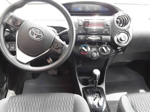 Toyota Etios 1.5 X Plus Sedan 16v Flex 4p Automático