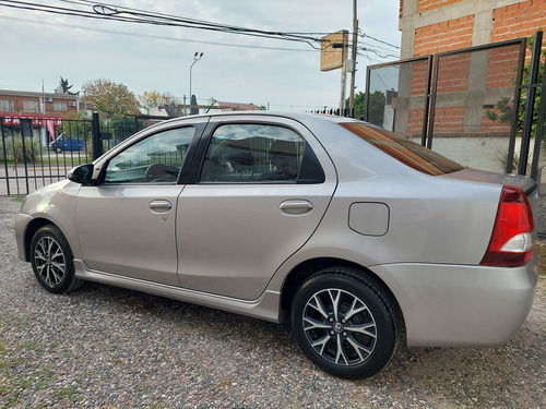 Toyota Etios 1.5 Sedan Xls