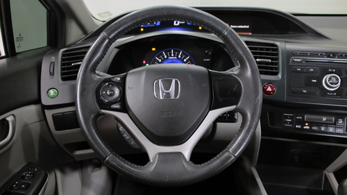 Imagem 13 de 14 de Honda Civic 1.8 Lxs 16v Flex 4p Manual