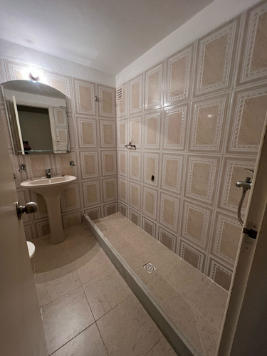 Alquiler De Estudio O Apartamento En El Centro De Montevideo
