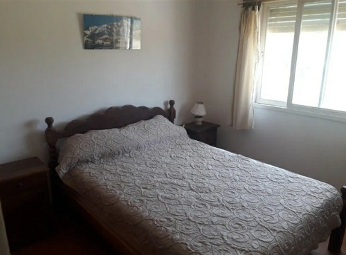 Imagen 7 de 9 de Chalet En La Lucila Del Mar Super Comoda A 200 Metros Del Pinar !!